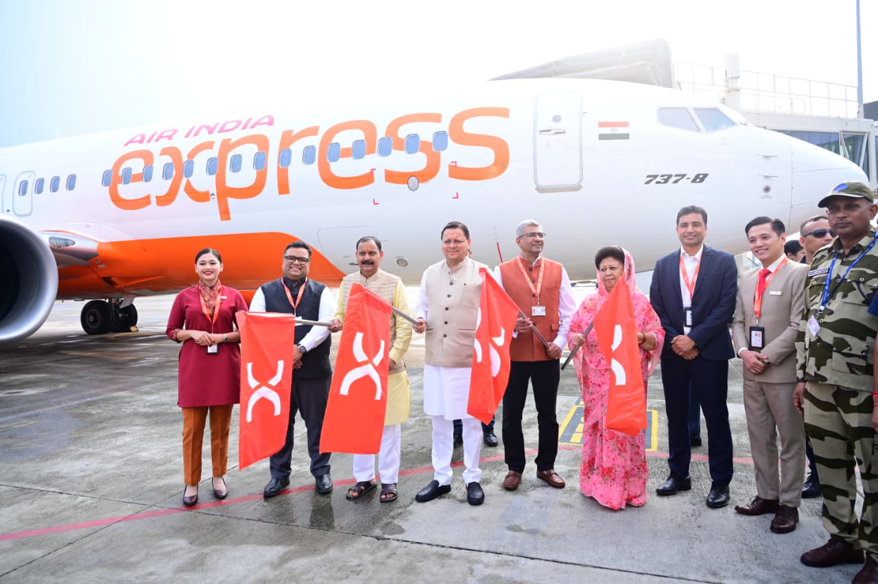 IMG-20250915-WA0051 सीएम धामी ने एयर इंडिया एक्सप्रेस की देहरादून-बेंगलुरु हवाई सेवा का किया शुभारंभ