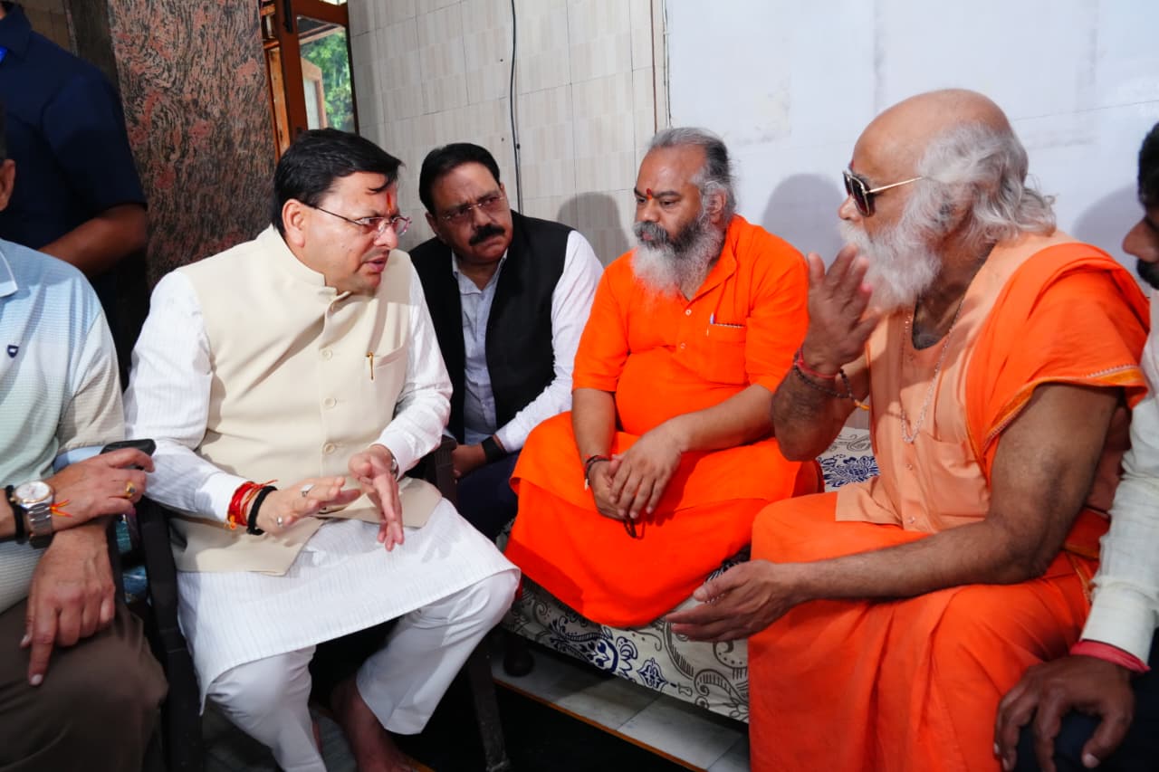 IMG-20250918-WA0109 सीएम धामी ने टपकेश्वर महादेव मंदिर का किया निरीक्षण, पूजा-अर्चना कर प्रदेशवासियों की मंगलकामना