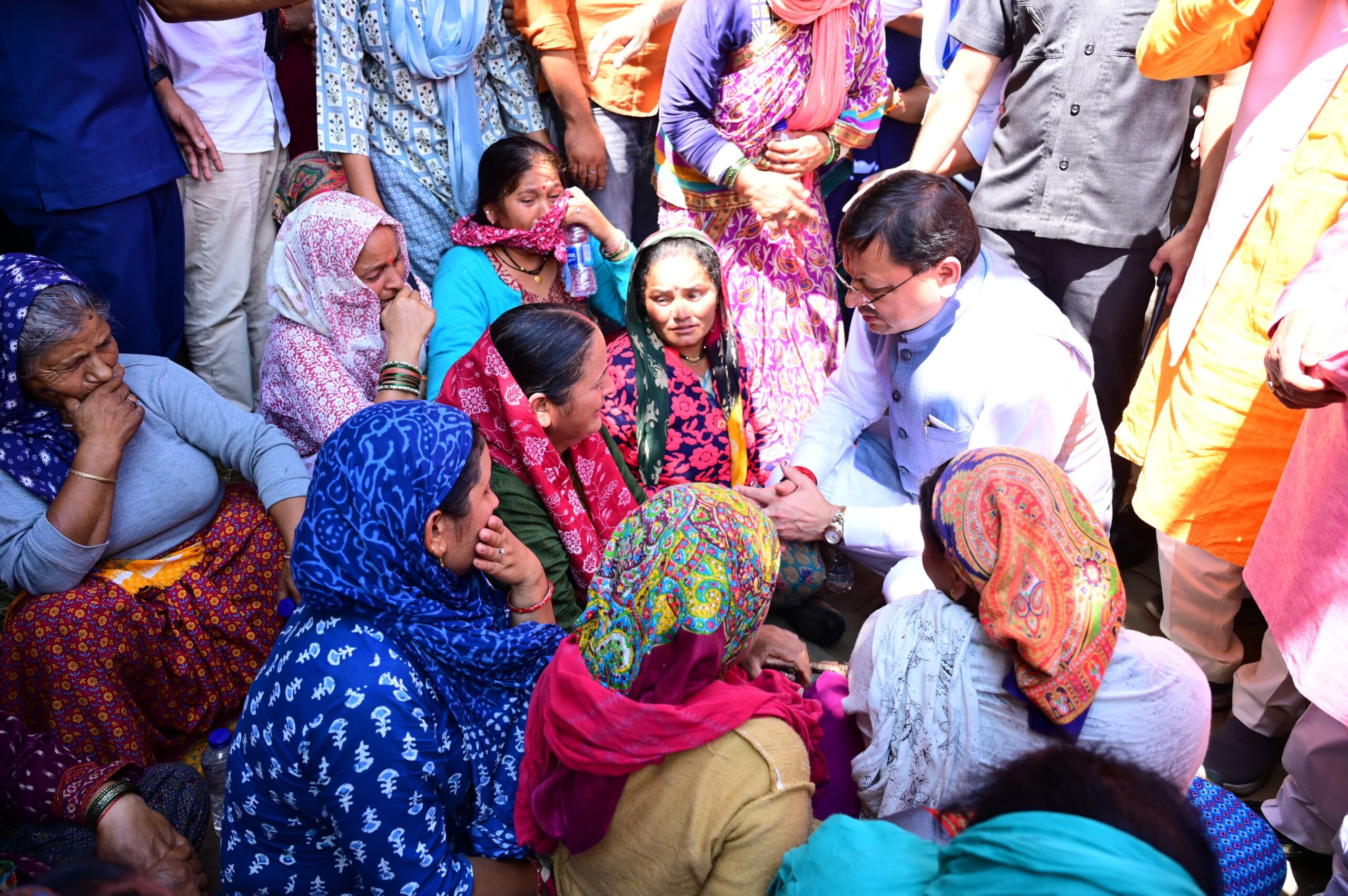 IMG-20250920-WA0029-scaled चमोली आपदा: सीएम धामी ने किया प्रभावित क्षेत्रों का निरीक्षण, मृतकों के परिजनों को ₹5 लाख की सहायता