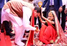 चैत्र नवरात्र पर सीएम धामी ने किया सामूहिक कन्या पूजन, बेटियों के सम्मान का दिया संदेश