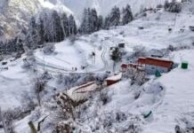 Himalayan snowfall 2026: उत्तराखंड के उच्च हिमालयी क्षेत्रों में बर्फबारी, सैलानियों में खुशी की लहर