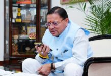 CM धामी ने बोर्ड टॉपर्स से की बात, दी बधाई और उज्ज्वल भविष्य की शुभकामनाएं