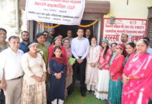महिला स्वयं सहायता समूहों को ऑनलाइन बाजार से जोड़ने के निर्देश