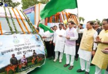 पशुपालन और मत्स्य पालन को मिलेगा नया बढ़ावा, सीएम धामी ने फिशरीज वैन को दिखाई हरी झंडी