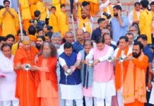 परमार्थ निकेतन में गूंजे आध्यात्म और संस्कृति के स्वर, CM धामी और नितिन नबीन ने की गंगा आरती