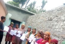 देहरादून में एसआईआर अभियान ने पकड़ी रफ्तार, 1882 मतदान केंद्रों पर घर-घर पहुंच रहे बीएलओ