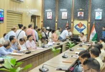 Dehradun Public Grievances: 140 फरियादियों की समस्याएं सुनीं, डीएम आशीष चौहान ने अधिकारियों को फील्ड में उतारा