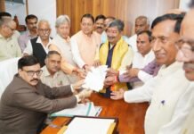 दिनेश आर्य ने राज्यसभा सीट के लिए दाखिल किया नामांकन, CM धामी समेत भाजपा नेता रहे मौजूद